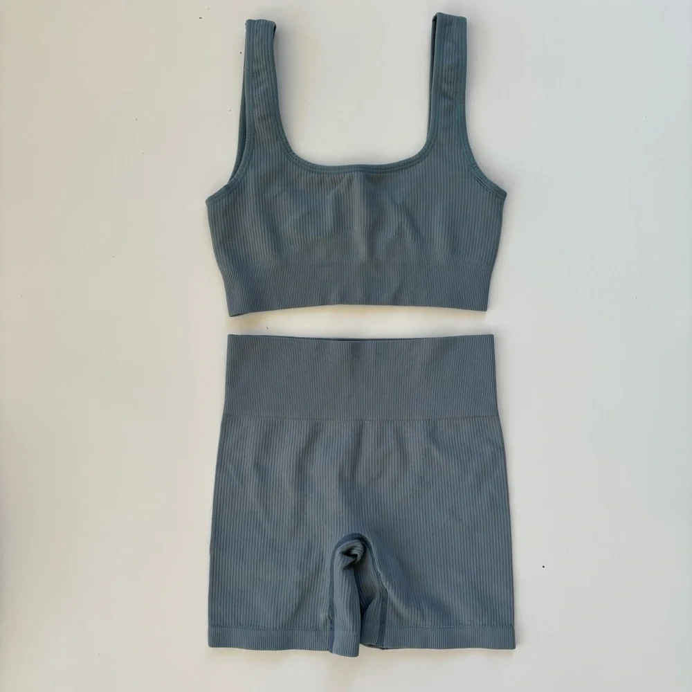 Women's Work out Sets Sage Green White LOT OF TWO sets Stretchy Size XS